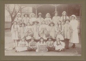 Prince's Visit ~ May 1920 ~ Nott Street ~ Maypole Squad. State Library of Victoria