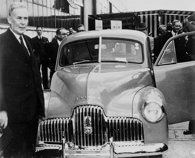 PM Ben Chifley at General motors Holden Factory1_3095785_tcm11-18264 (640x521)