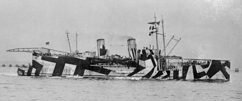 800px-HMS_Nairana_SLV_AllanGreen