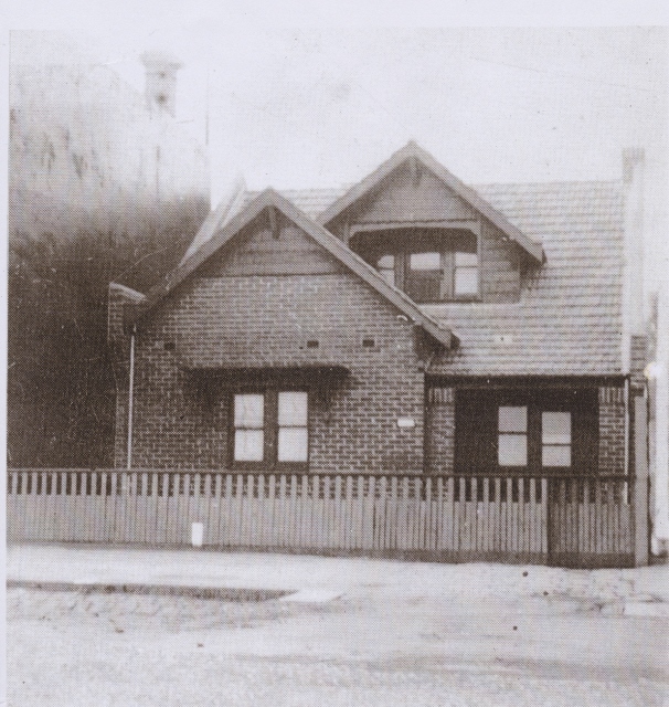 42 Beach St (606x640)