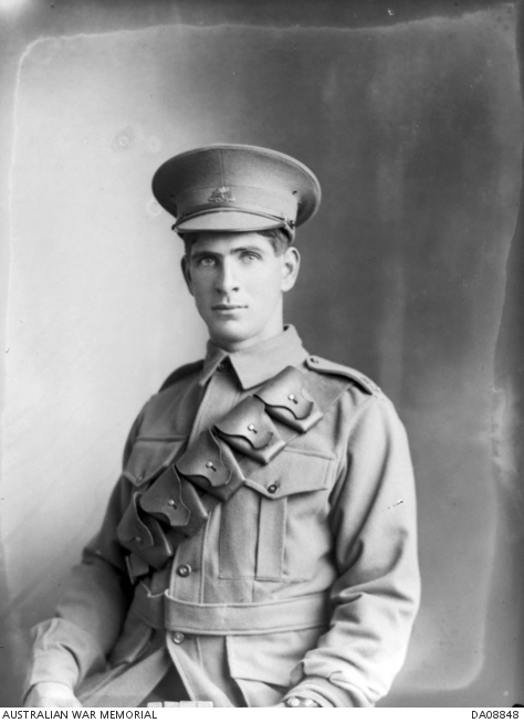 Robert William Dodds. AWM DA08848.